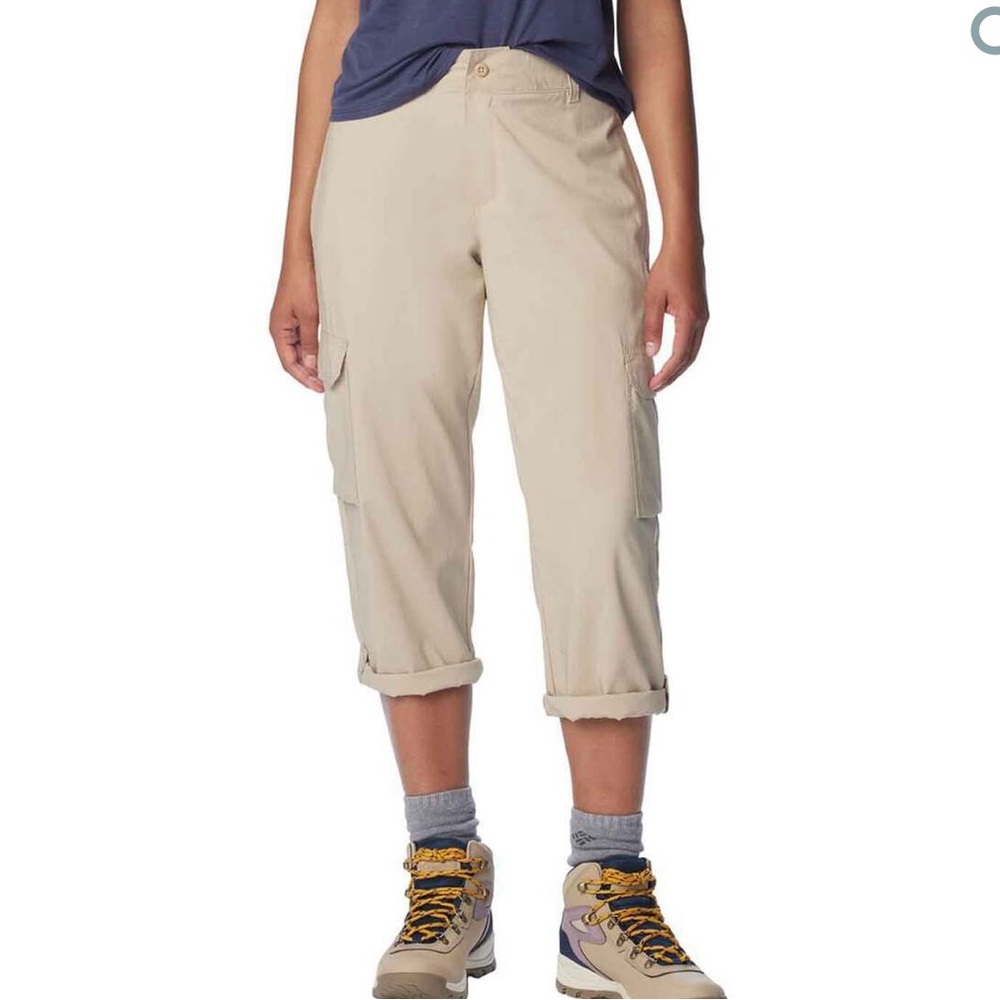 Columbia Khaki PFG Hiking & Fishing Pants
New & Never Worn Size